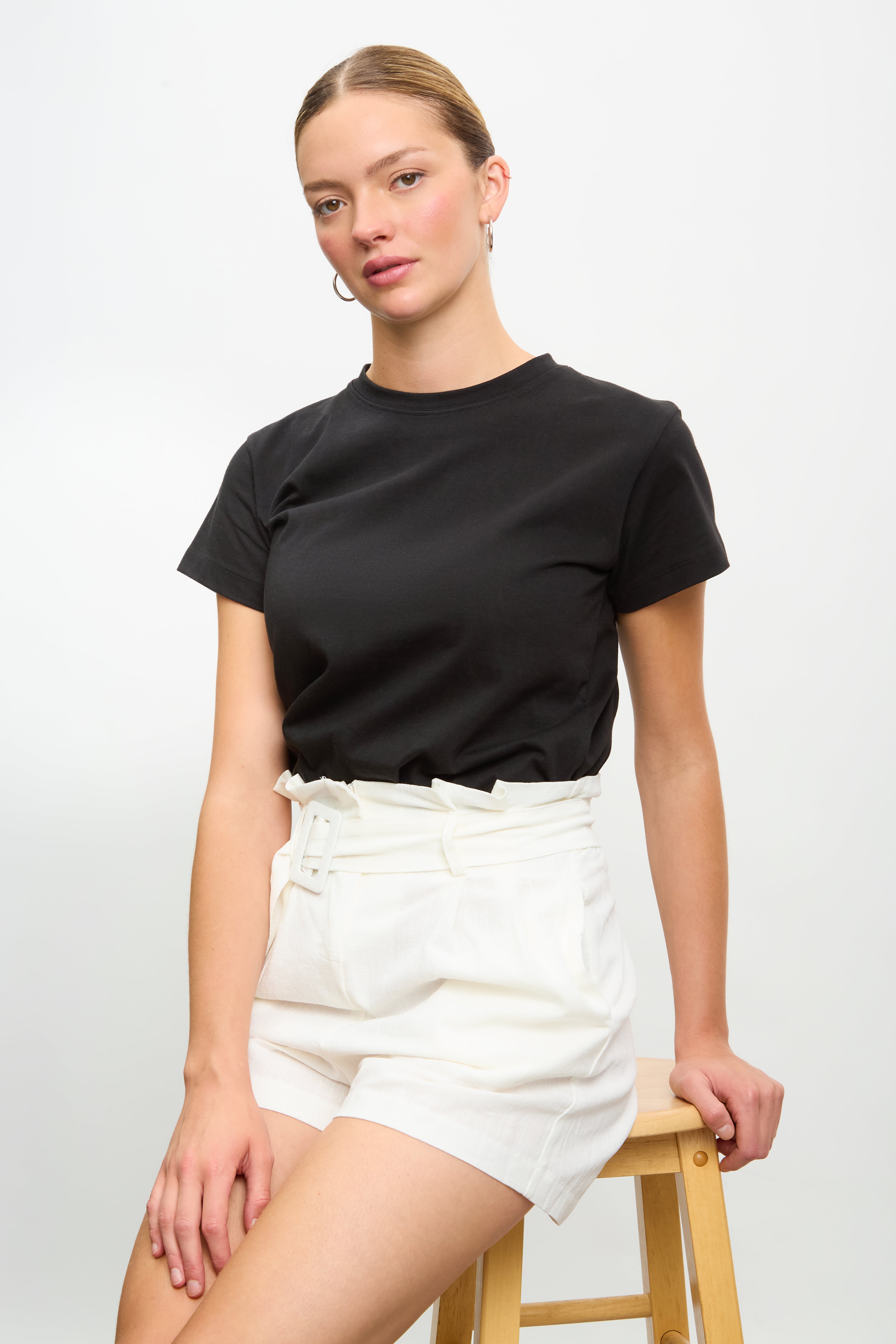 White smart belted shorts_5