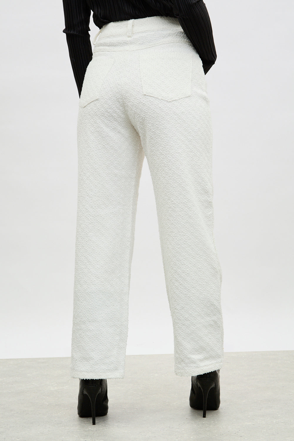 White textured jeans_2