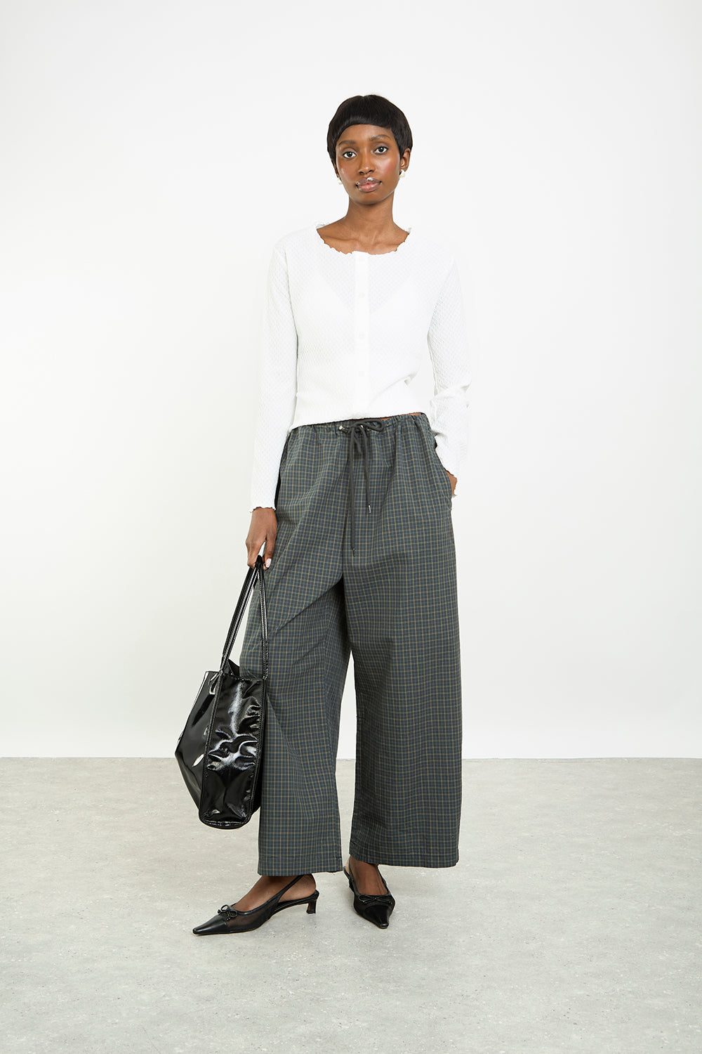 White textured round neck button front top_5