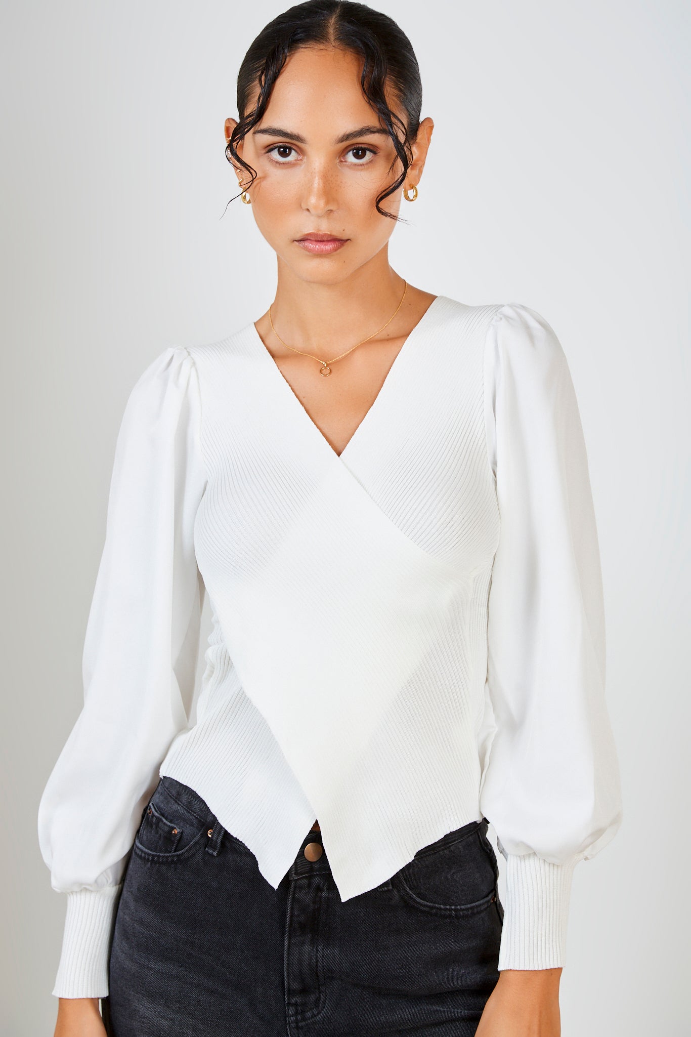 White contrast satin sleeved top_2