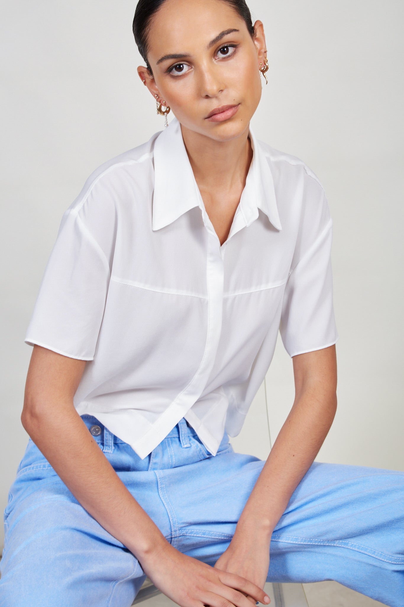 White short sleeved shirt_6