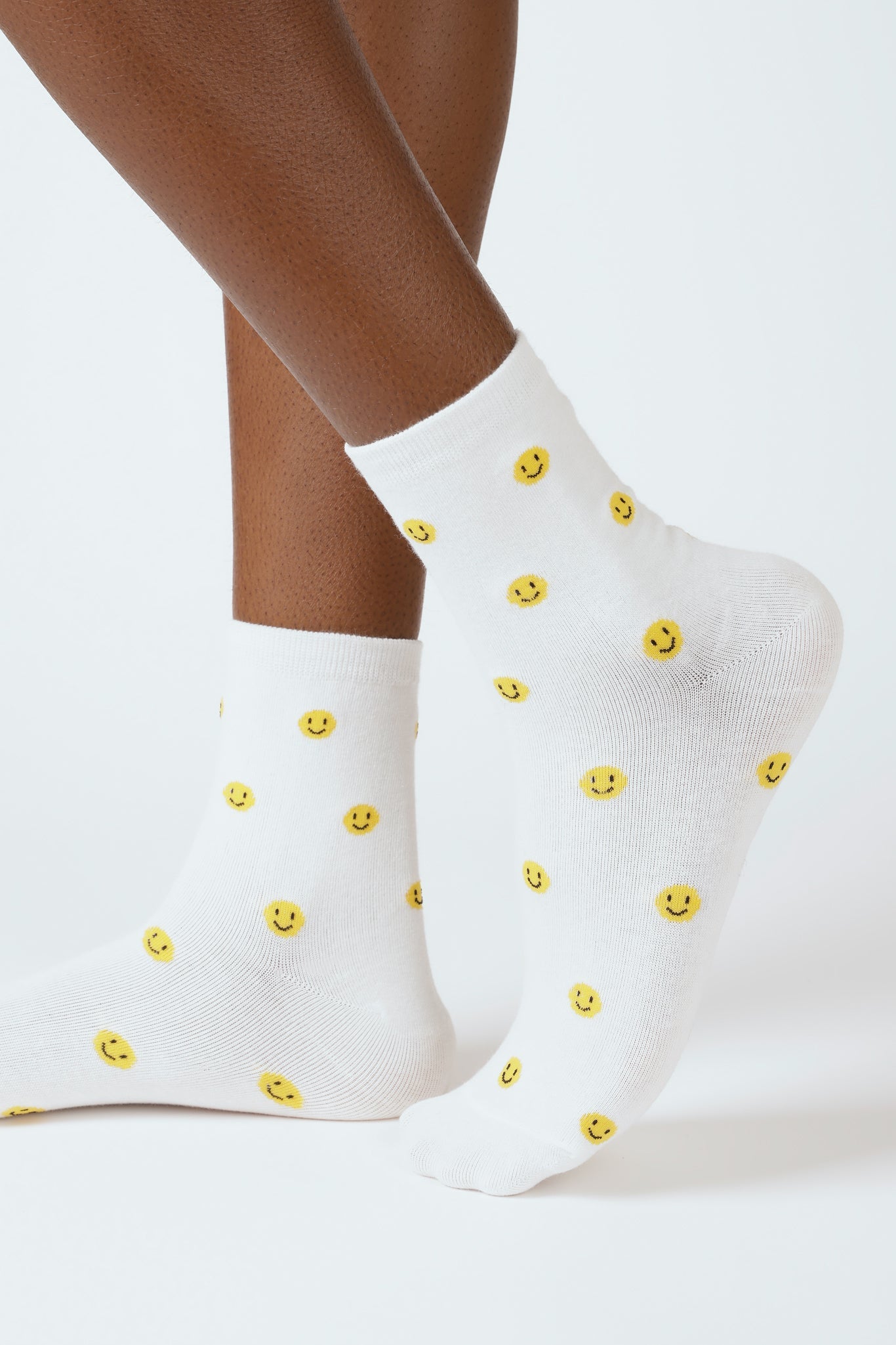 White tiny smiley faces socks_1
