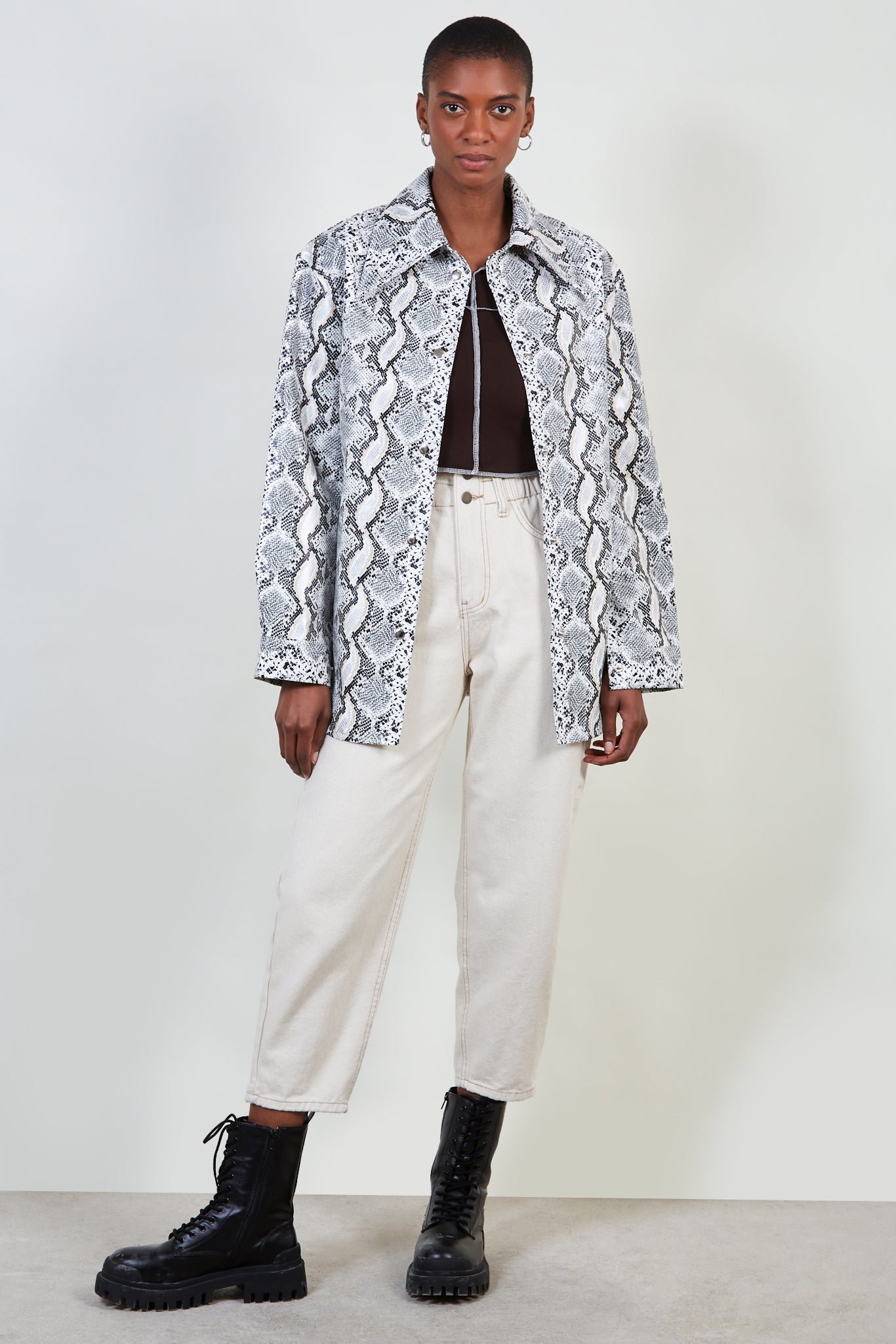 White vegan snake skin jacket_2