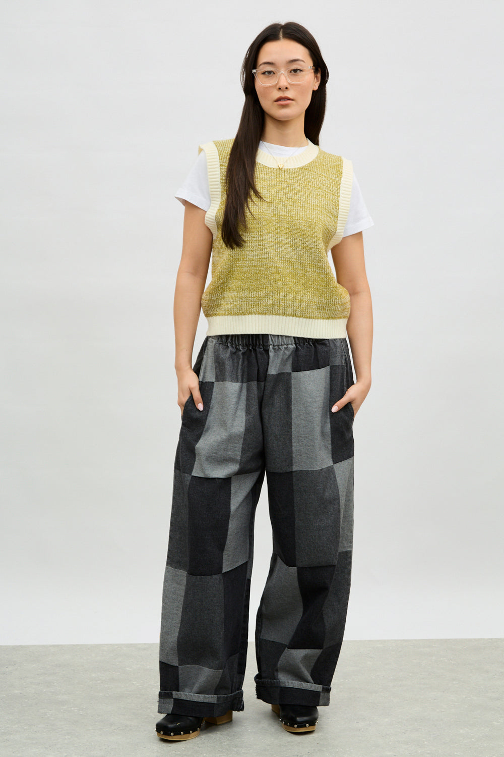 Yellow green and ivory mix knit sweater vest_4