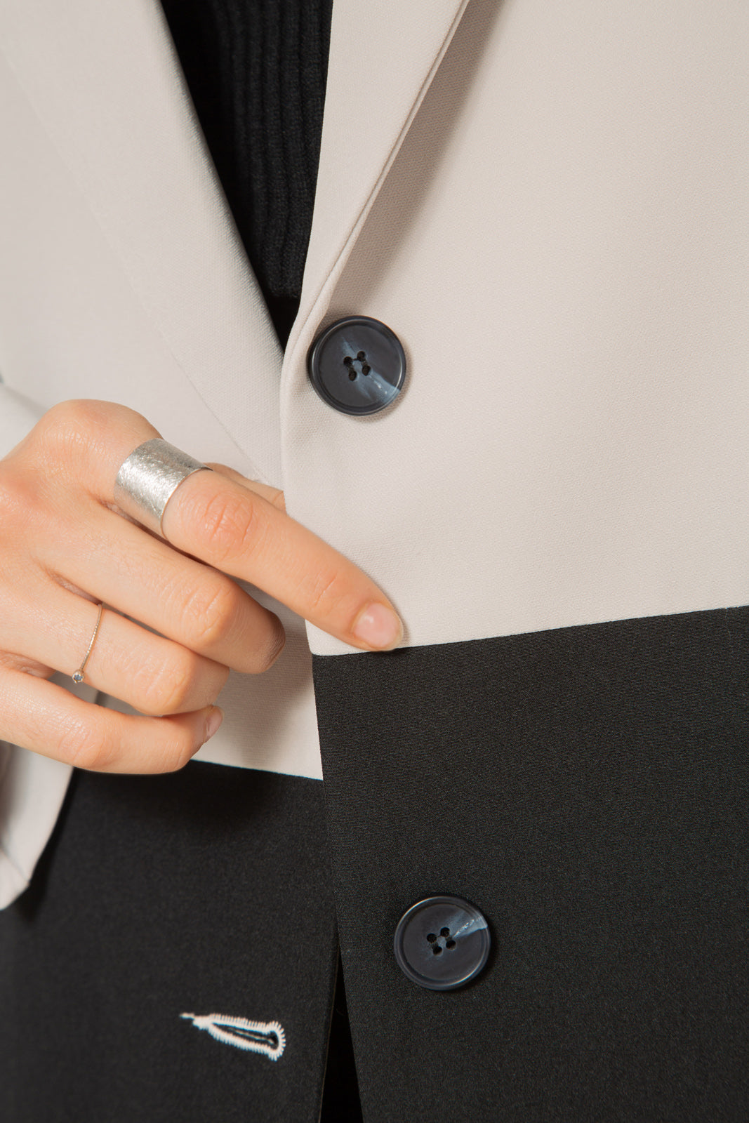 Ivory and black colour block blazer_9