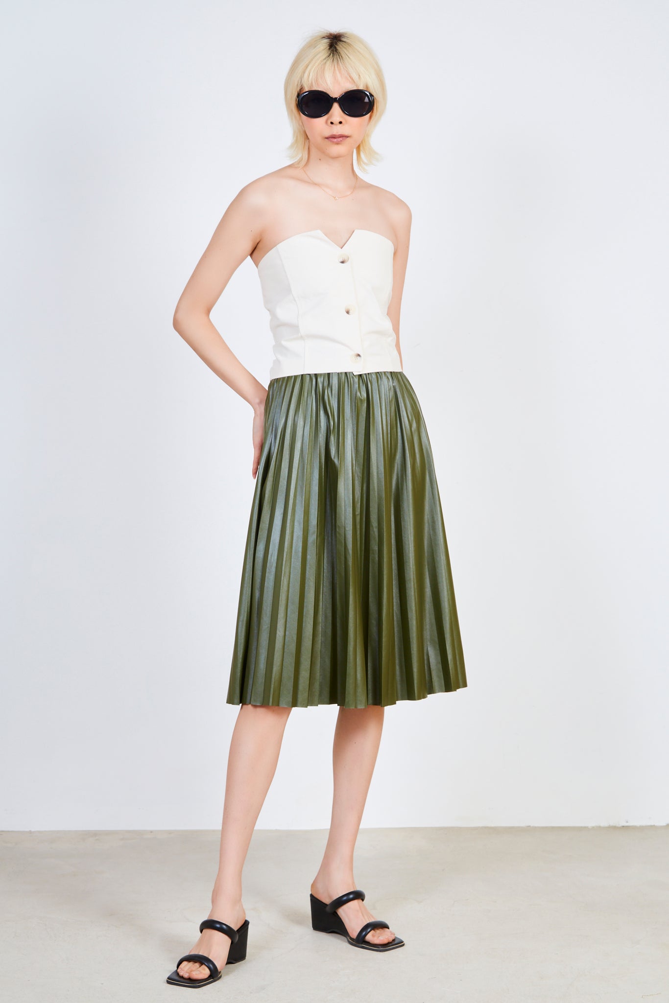 Ivory button front strapless top_3