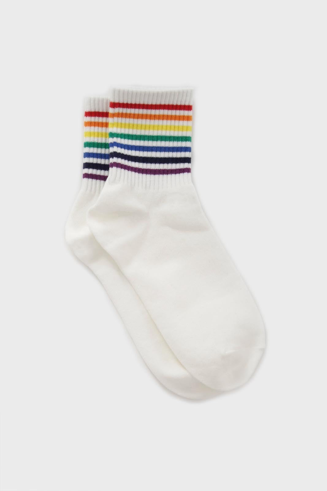 White spaced rainbow ankle socks_1