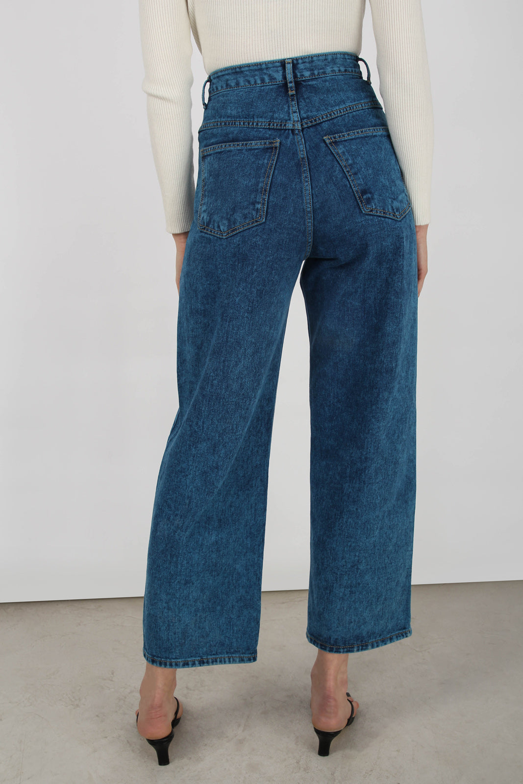 Deep blue stone wash wide leg jeans_3