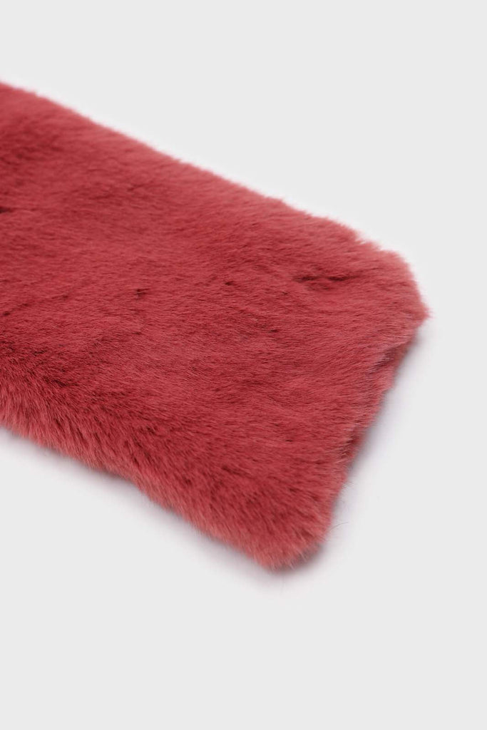 Deep pink thick faux fur tuck scarf_2