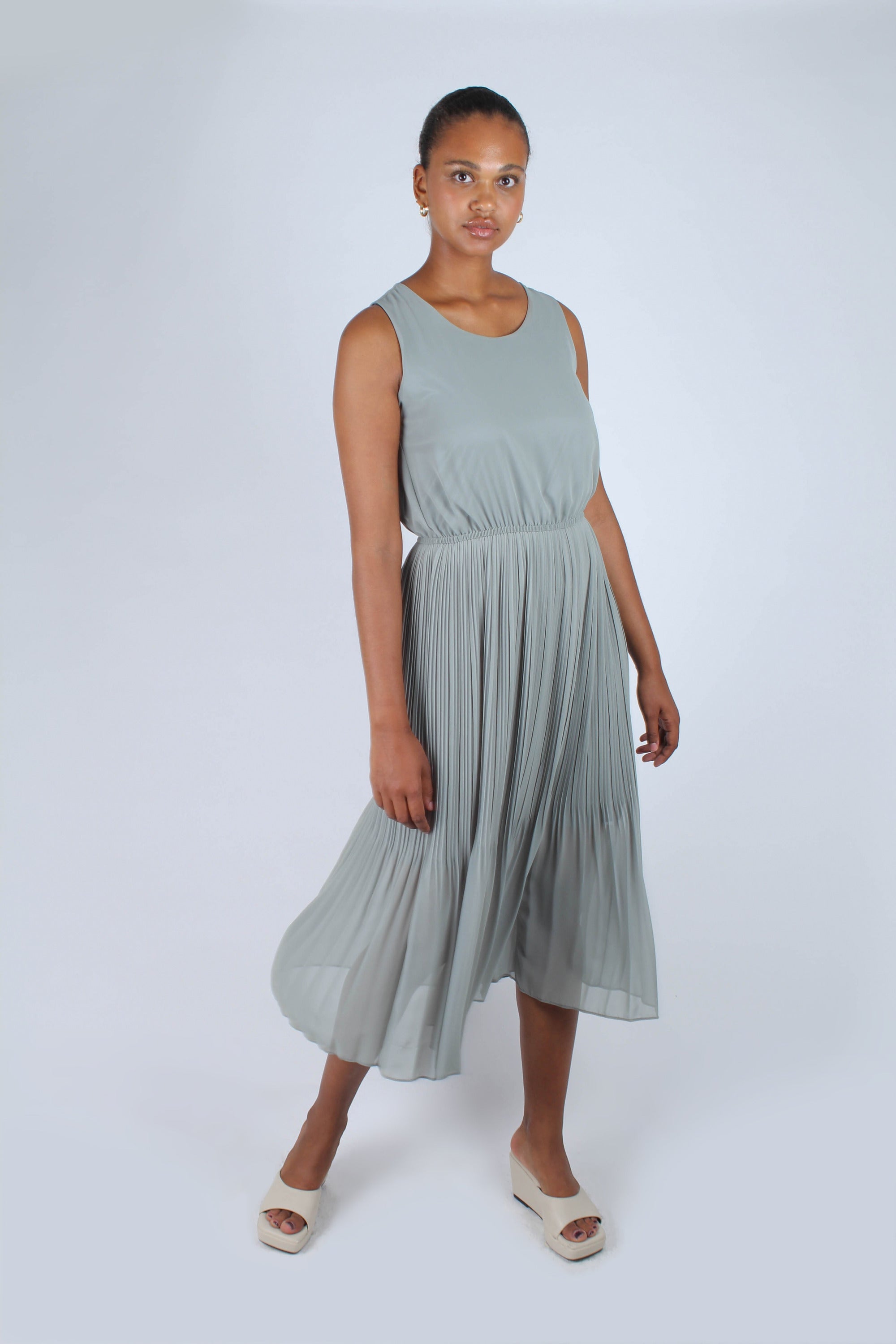 Mint silky micro pleat maxi dress_9