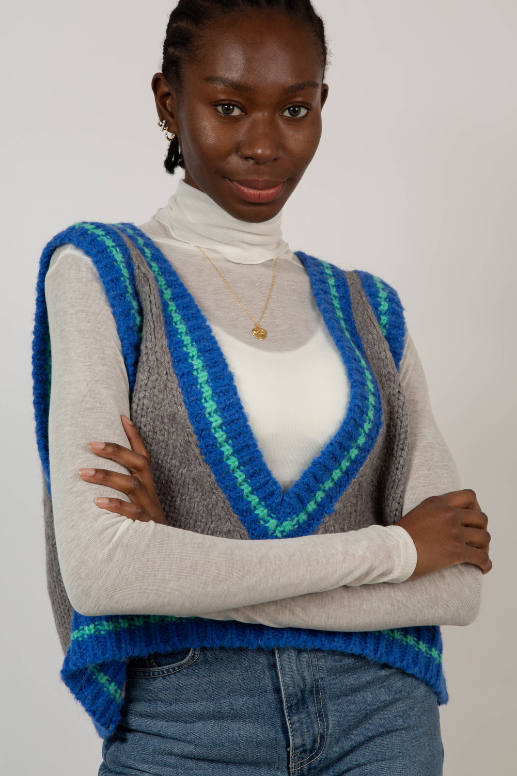 Grey and blue alpaca blend sweater vest_5