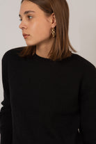 Black ribbed crew neck jumper_7