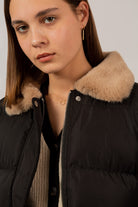 Black and brown fur collar puffer jacket_6