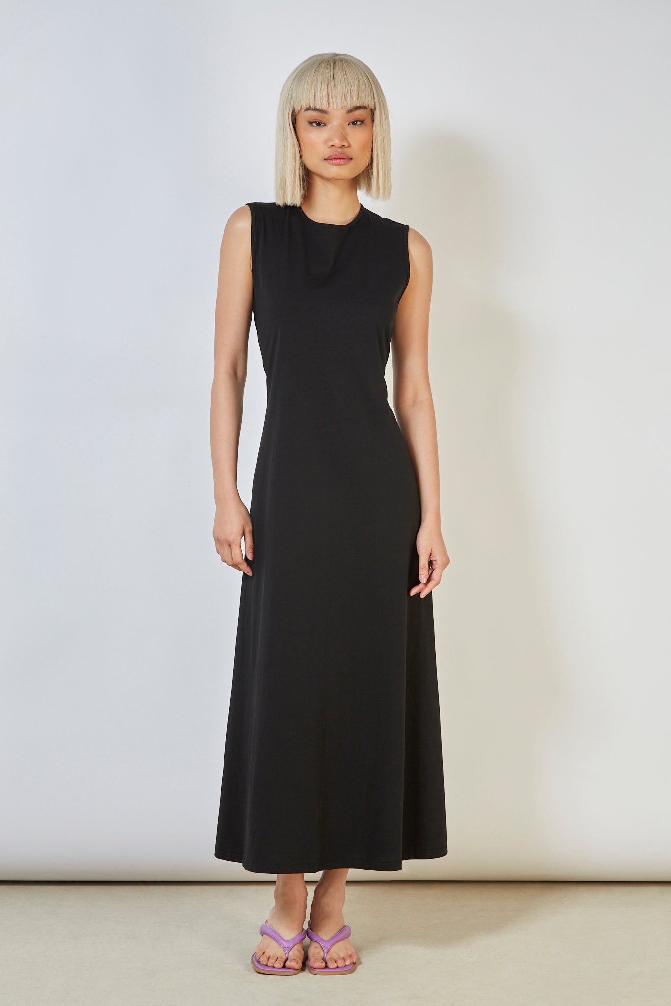 Black peek back jersey dress