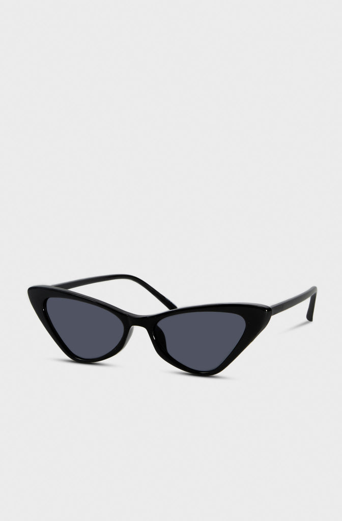 Black structured cat eye sunglasses_2