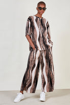 Beige and black abstract print short sleeved top_2