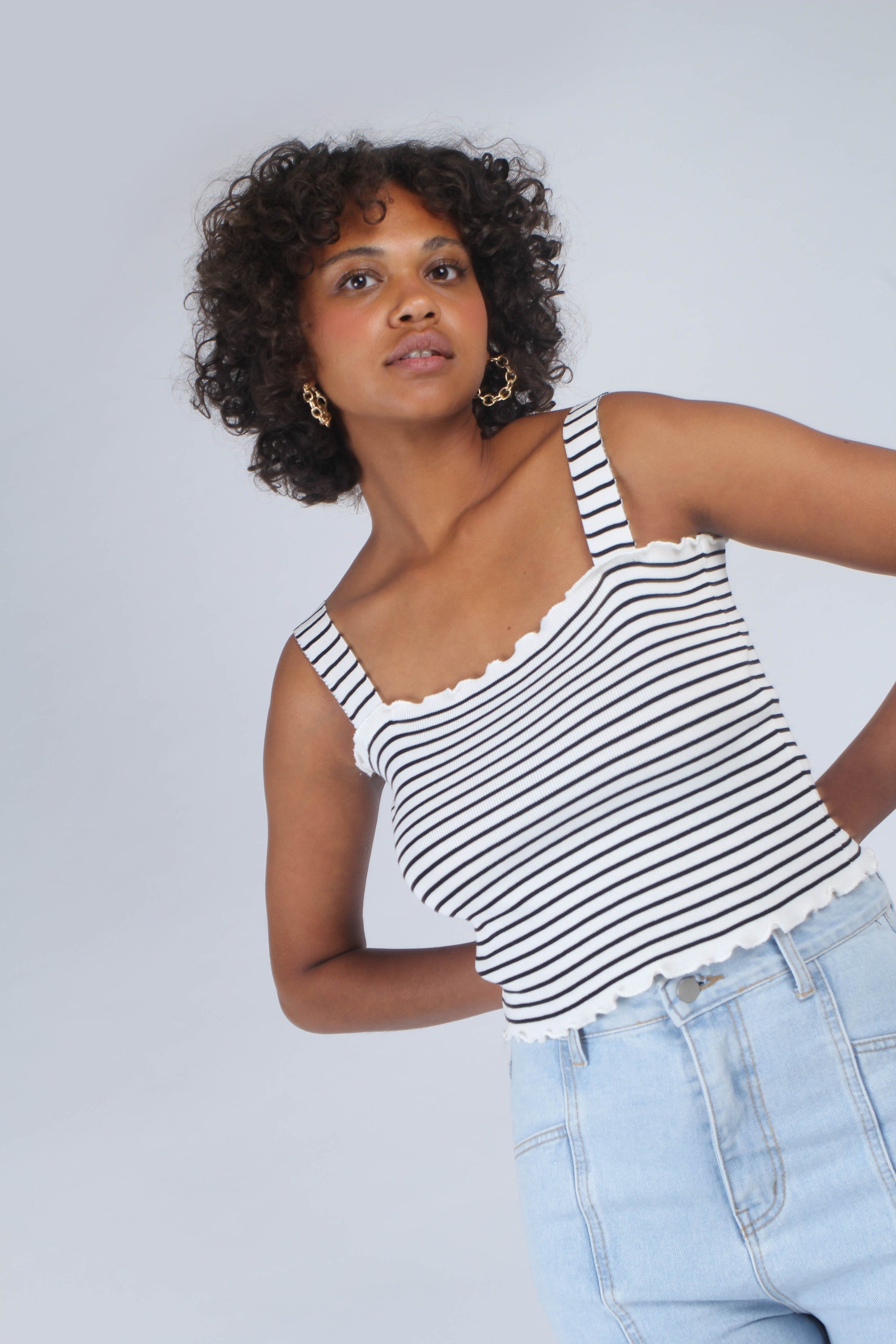 Ivory and black striped frill trim knit tank_4