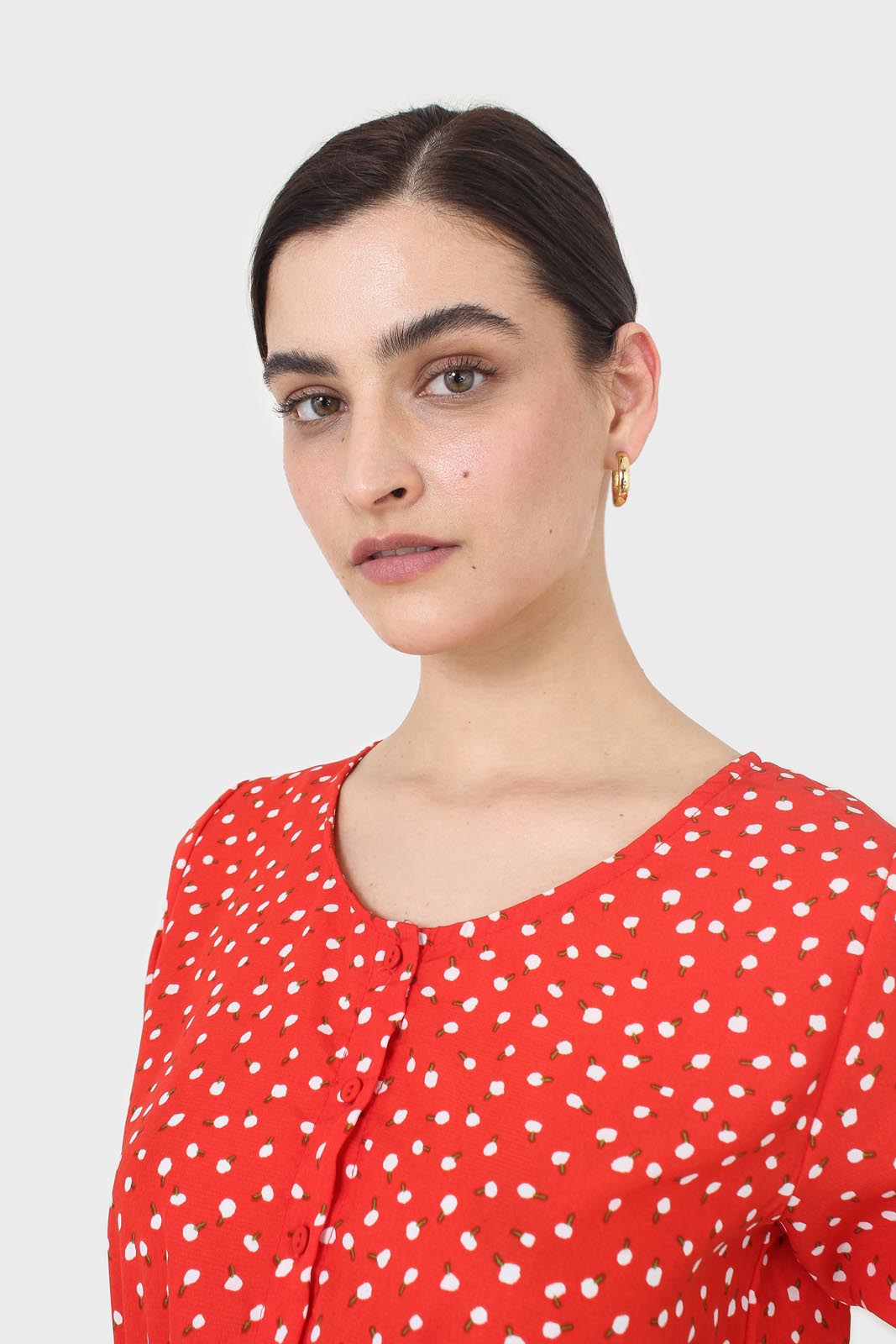 Red and white floral cropped blouse_5