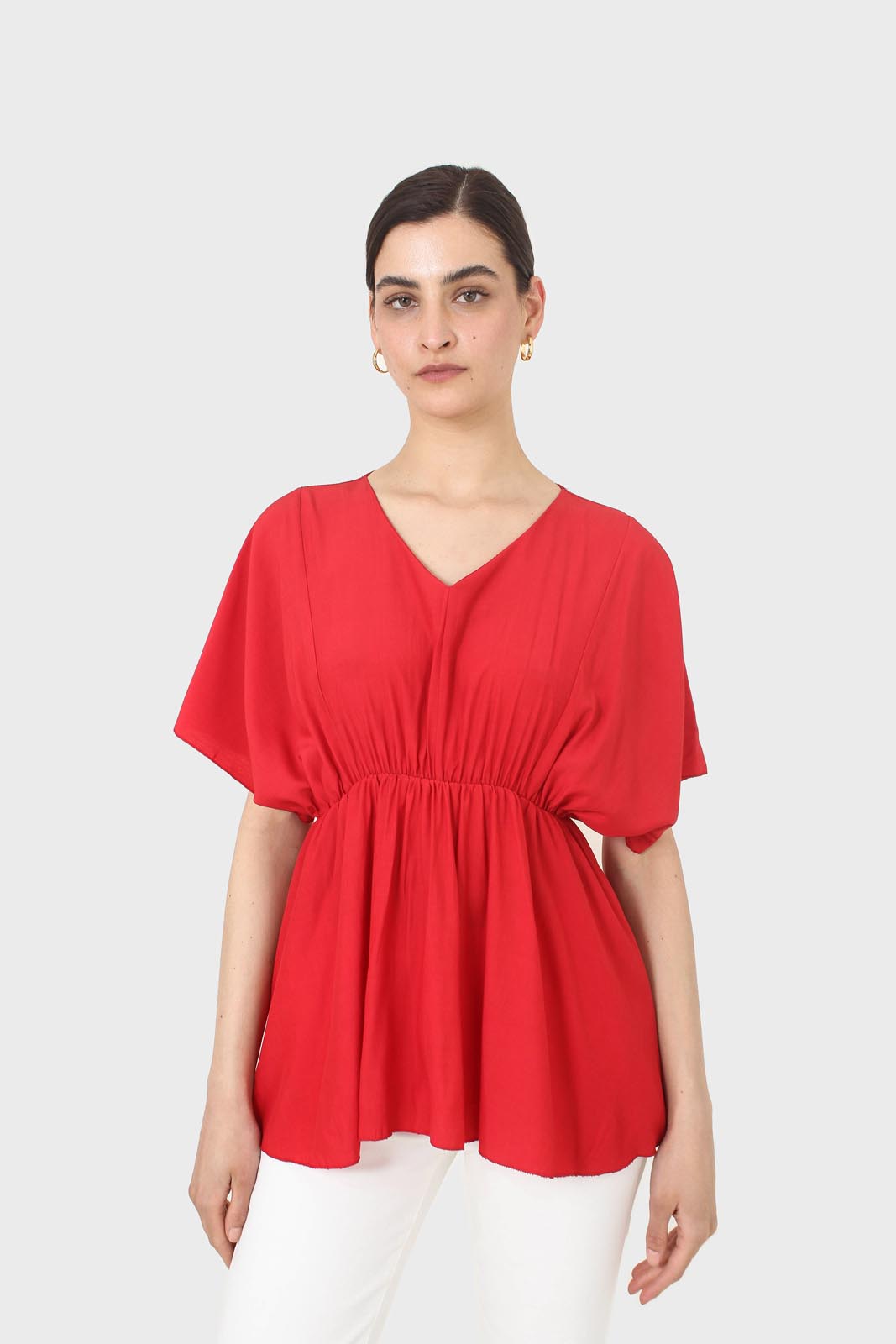 Bright red V-neck wrinkled blouse_3