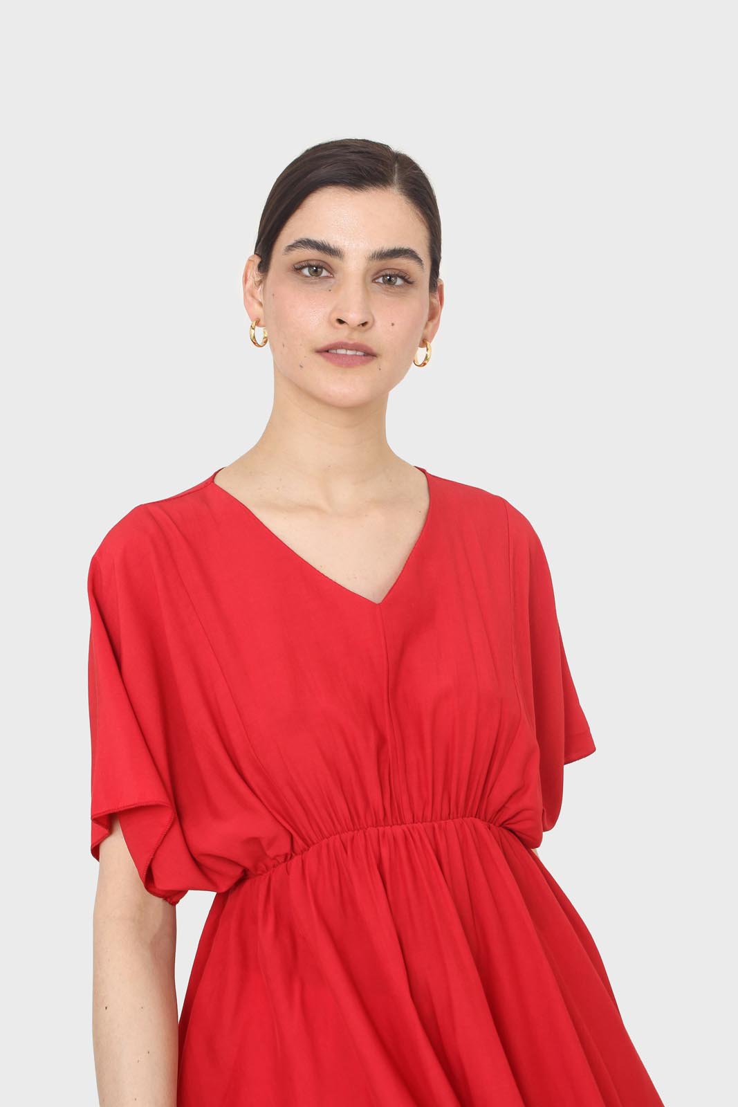 Bright red V-neck wrinkled blouse_5