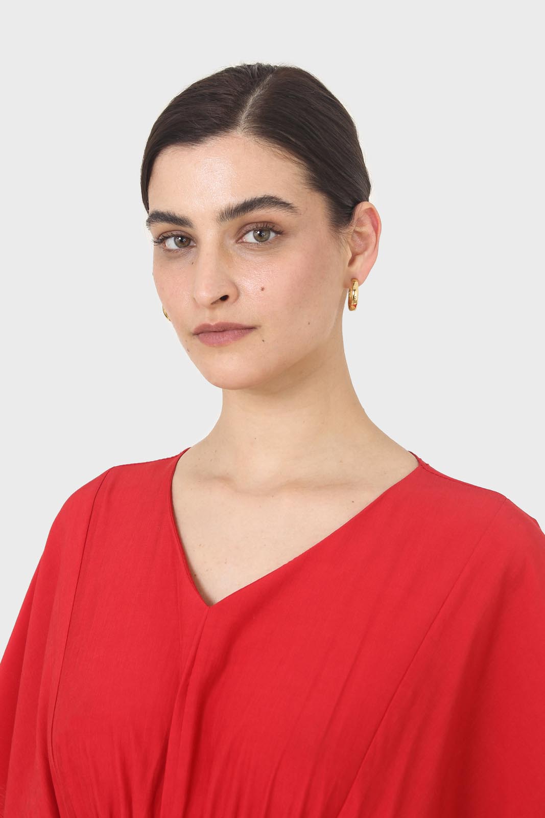 Bright red V-neck wrinkled blouse_6