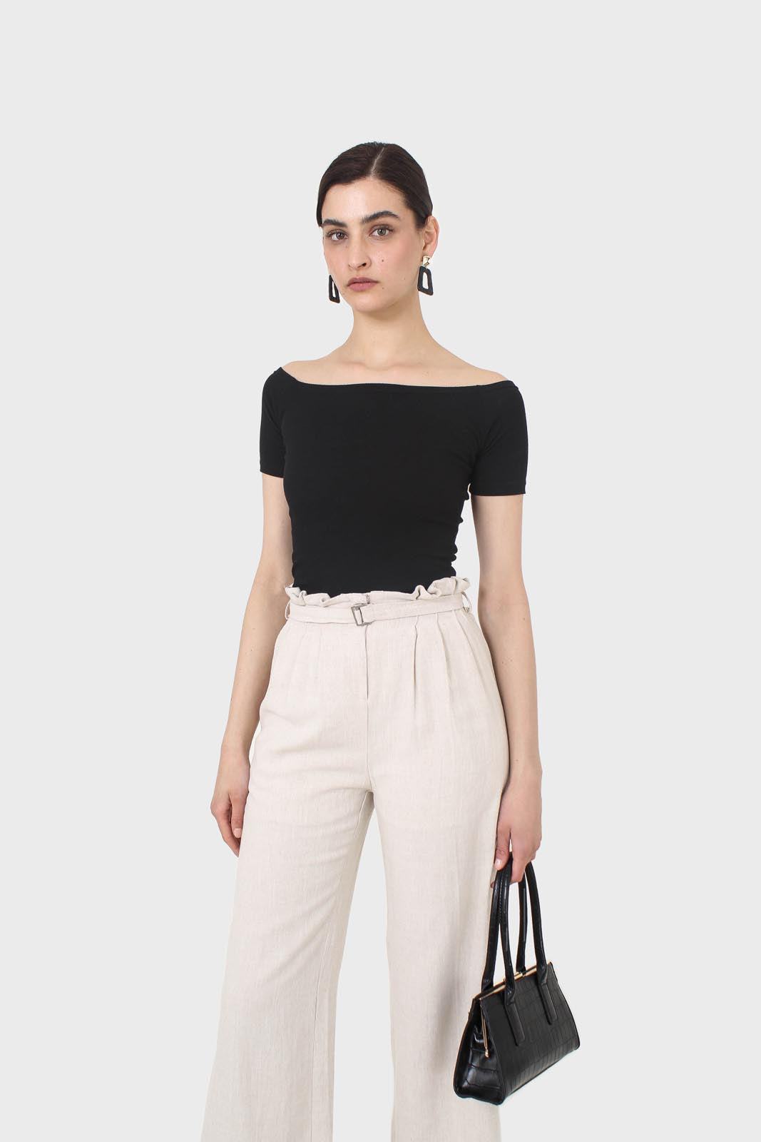 Black side shirring off shoulder tee_8