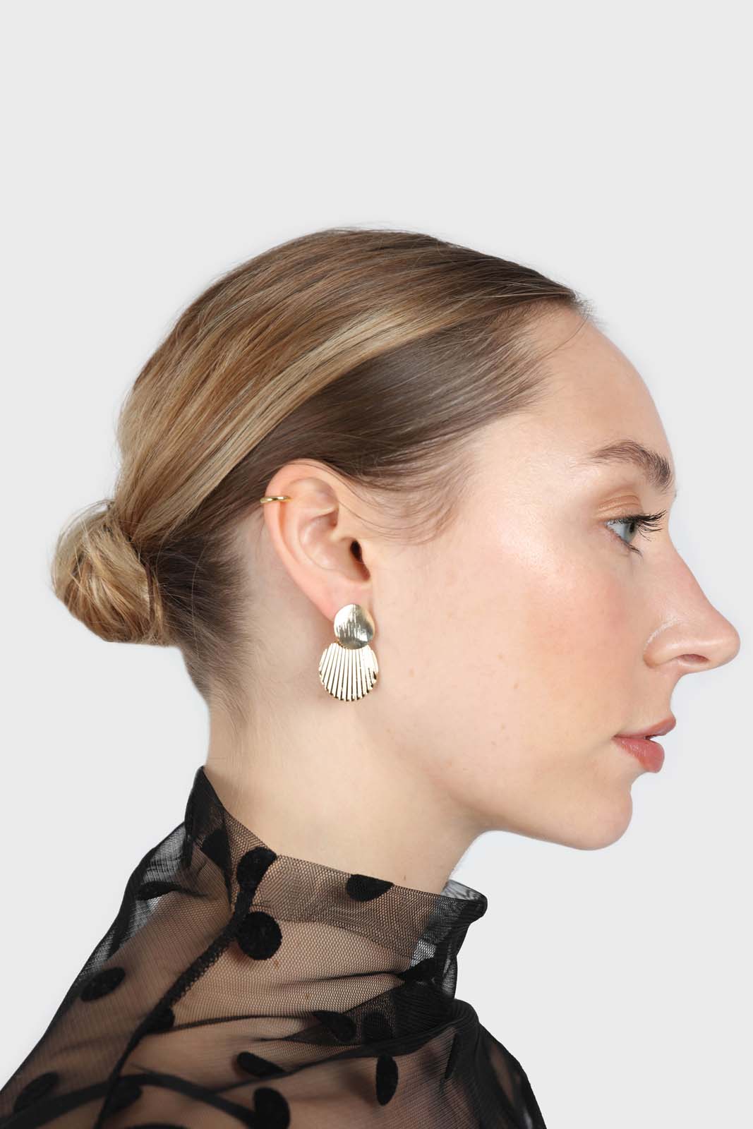 Large gold double circle earrings_2