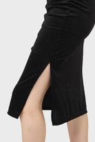 Black ribbed velvet pencil skirt_4
