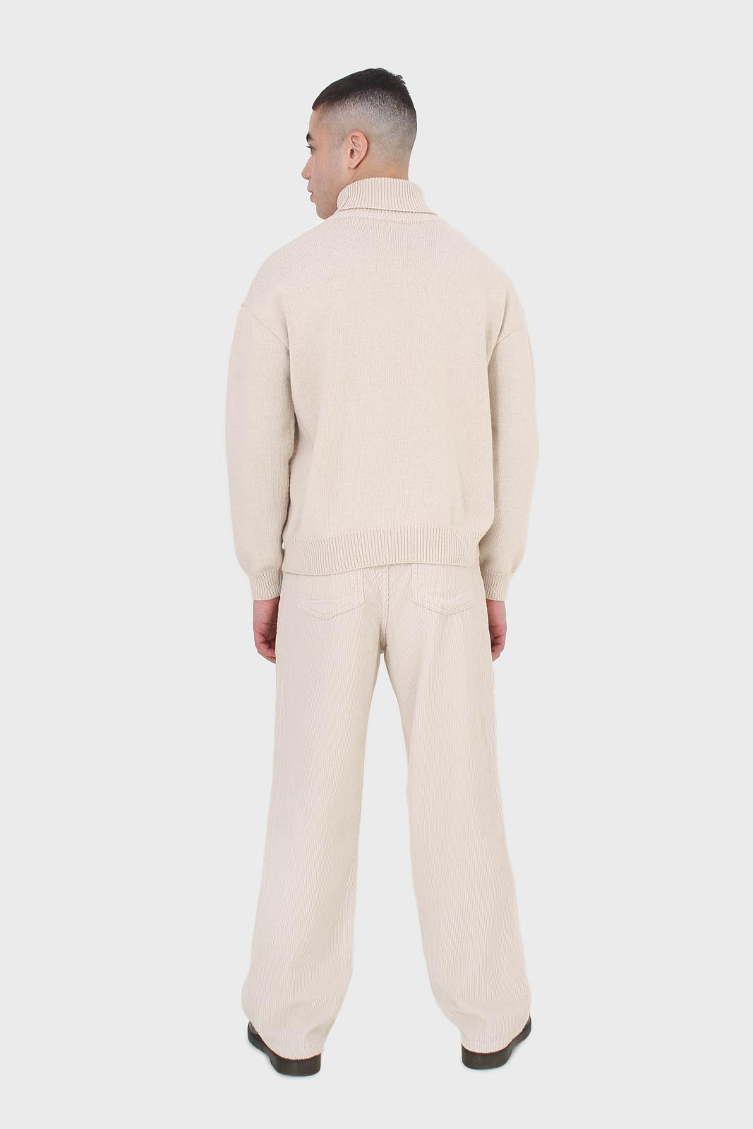 Ivory oversized wool turtleneck jumper_6