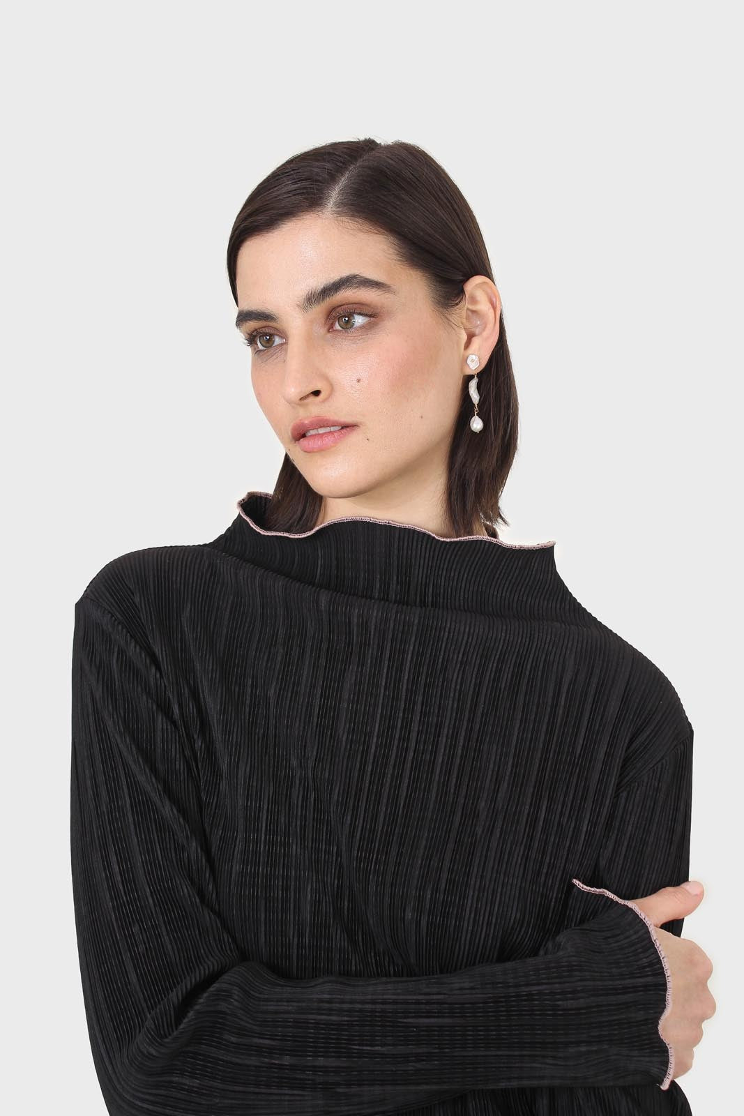 Black micro pleat pink contrast trim long sleeved top_3