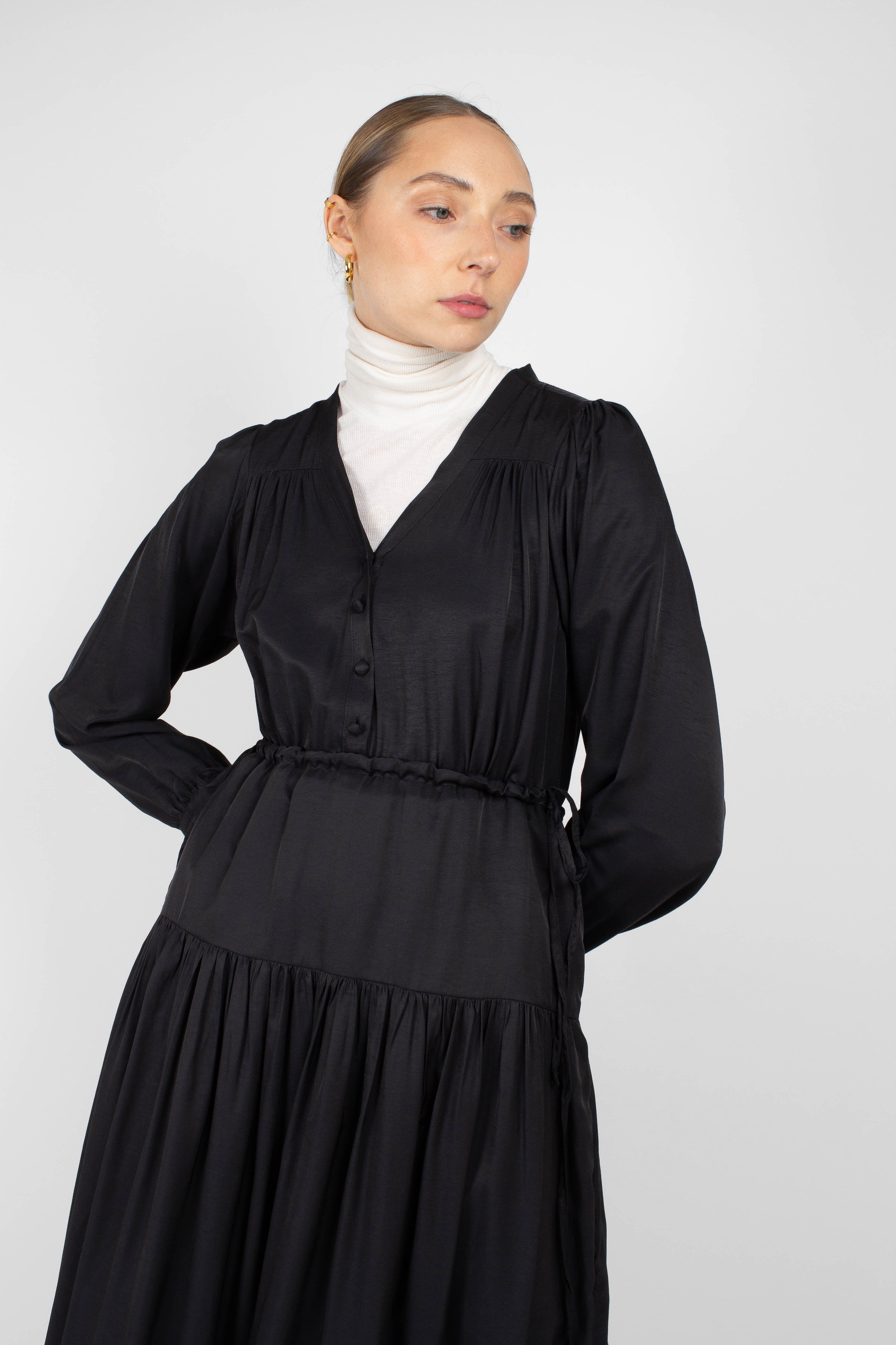 Black drawstring waist satin maxi dress_6