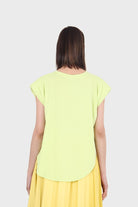 Green high low hem padded muscle tee_11