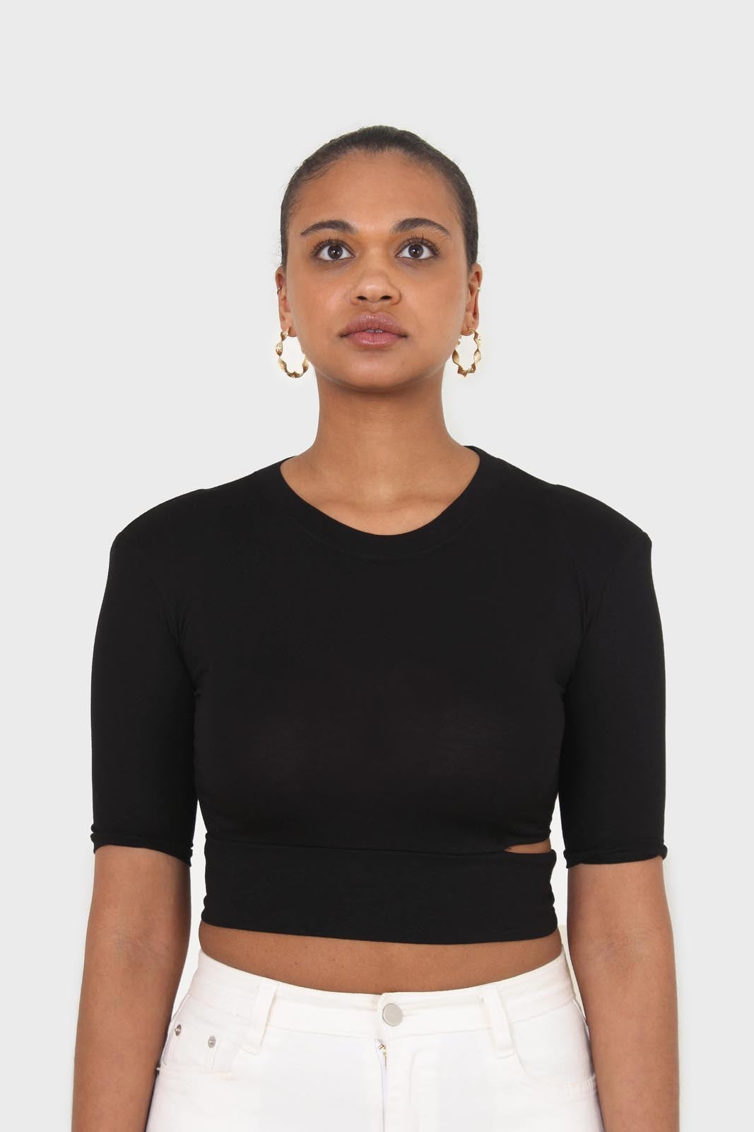 Black side slit padded shoulder tee_4