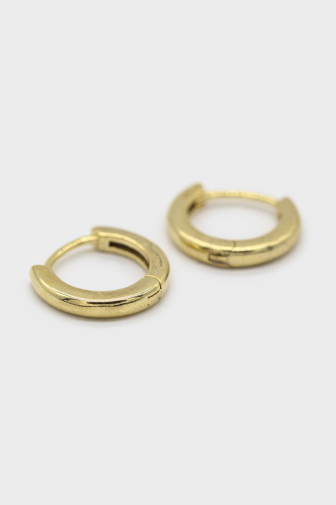Gold simple hoop huggie earrings - 9mm_1