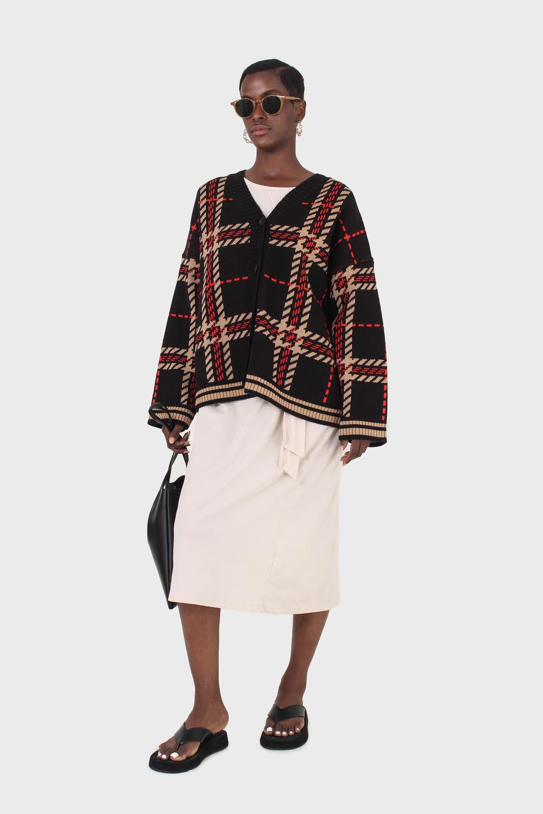 Black and beige bold checked cardigan_4