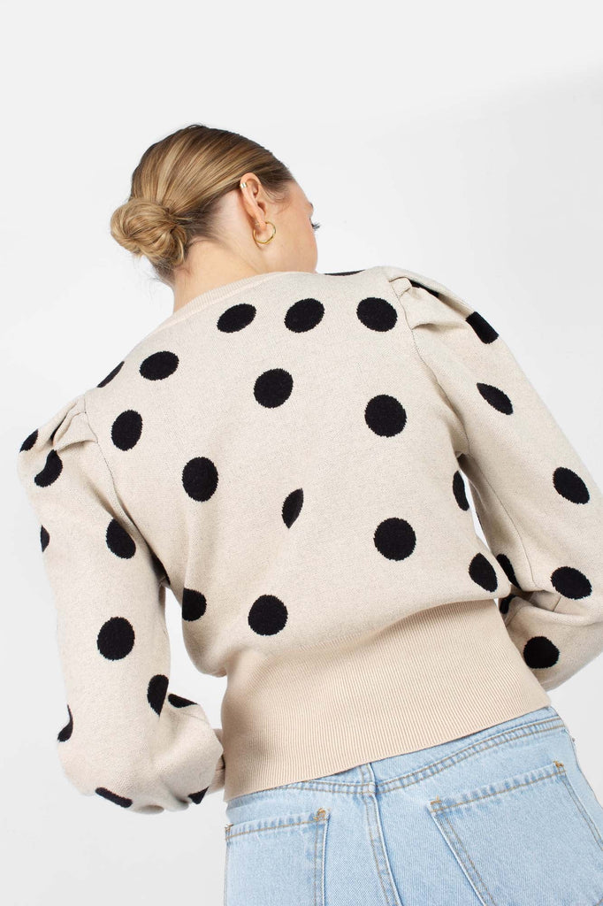 Beige and black polka dot puff sleeved jumper_5