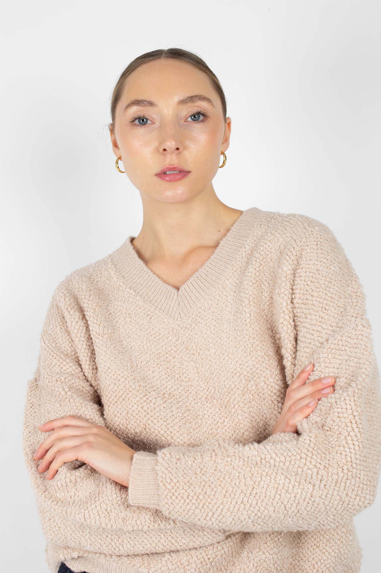 Ivory poodle textured V-neck jumper_1