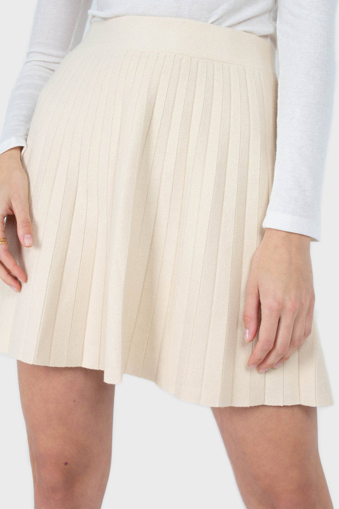 Ivory pleated knit mini skirt_4