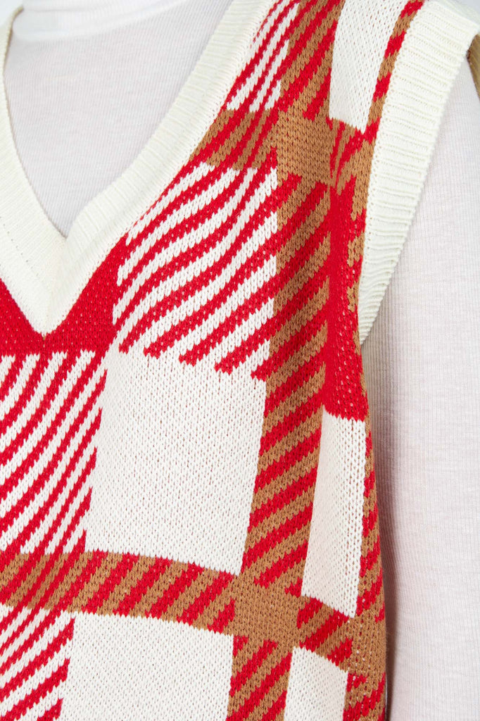Ivory and red plaid knit vest_3