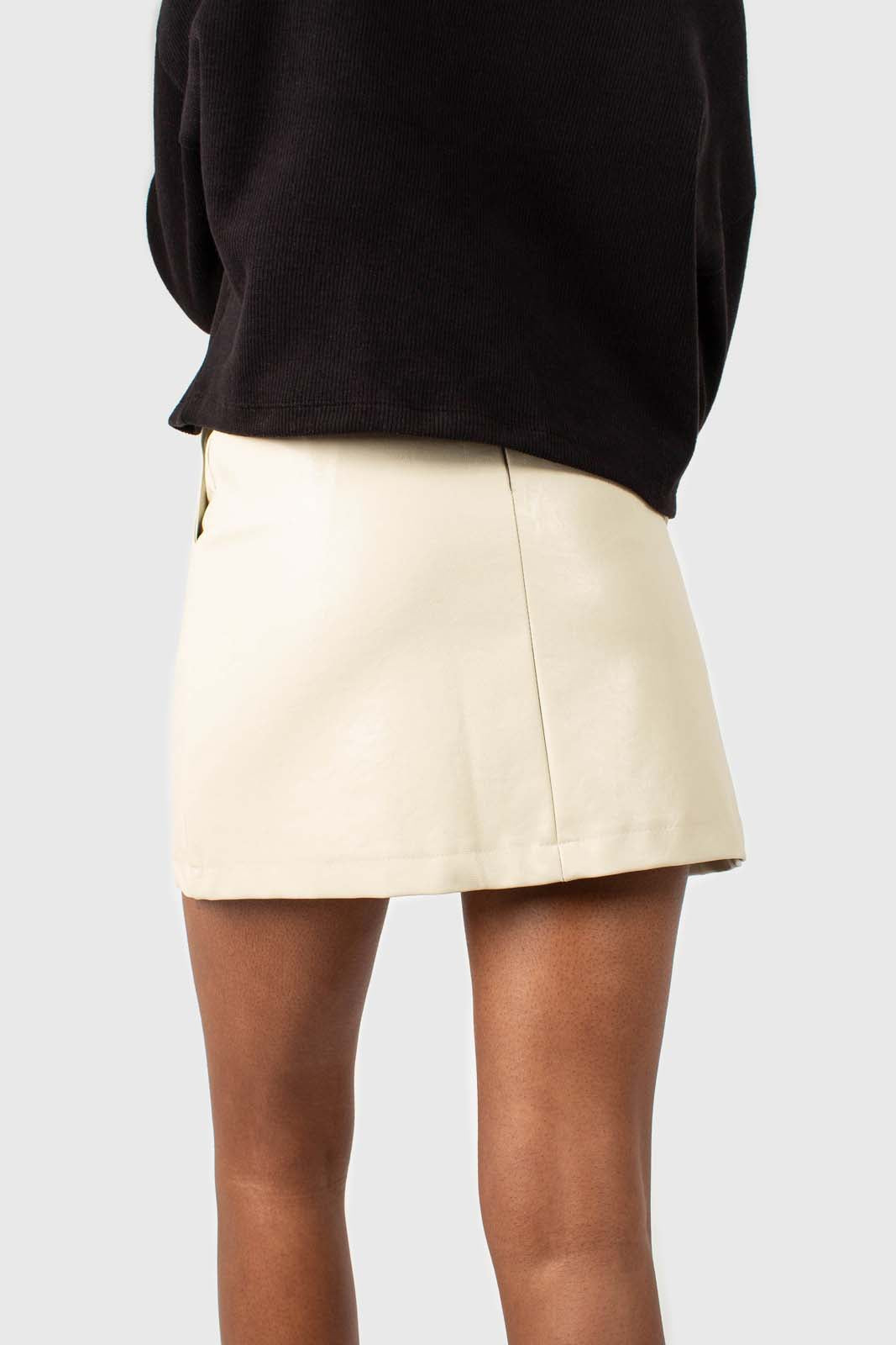 Ivory vegan leather mini skirt_4