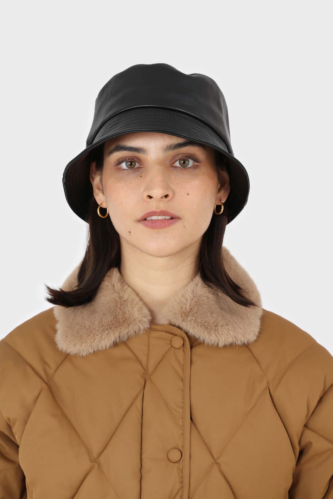 Black vegan leather bucket hat_5