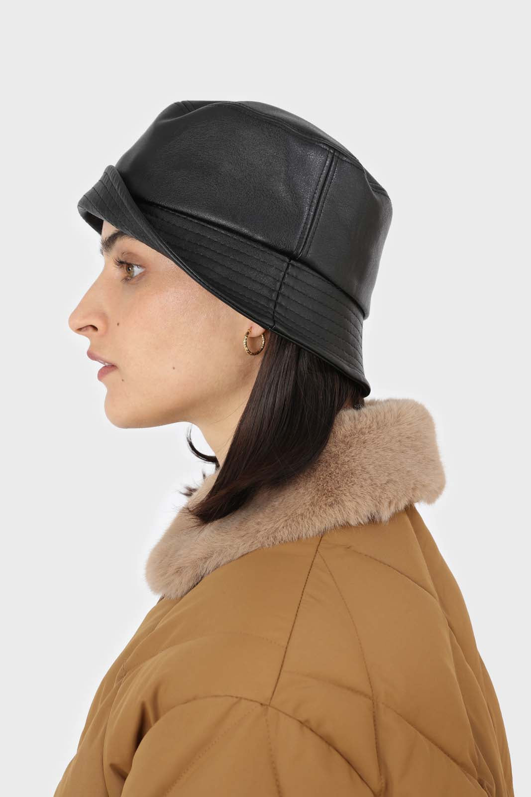 Black vegan leather bucket hat_6