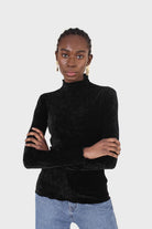 Black wrinkle velvet turtleneck top_6