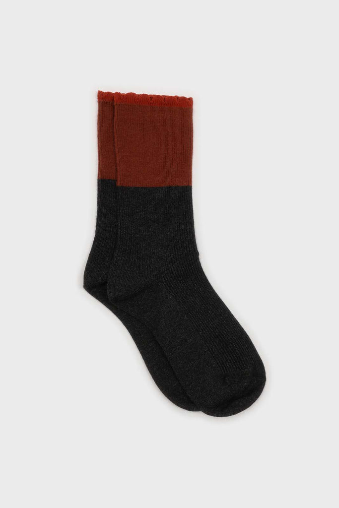 Black and brown colorblock long socks_1