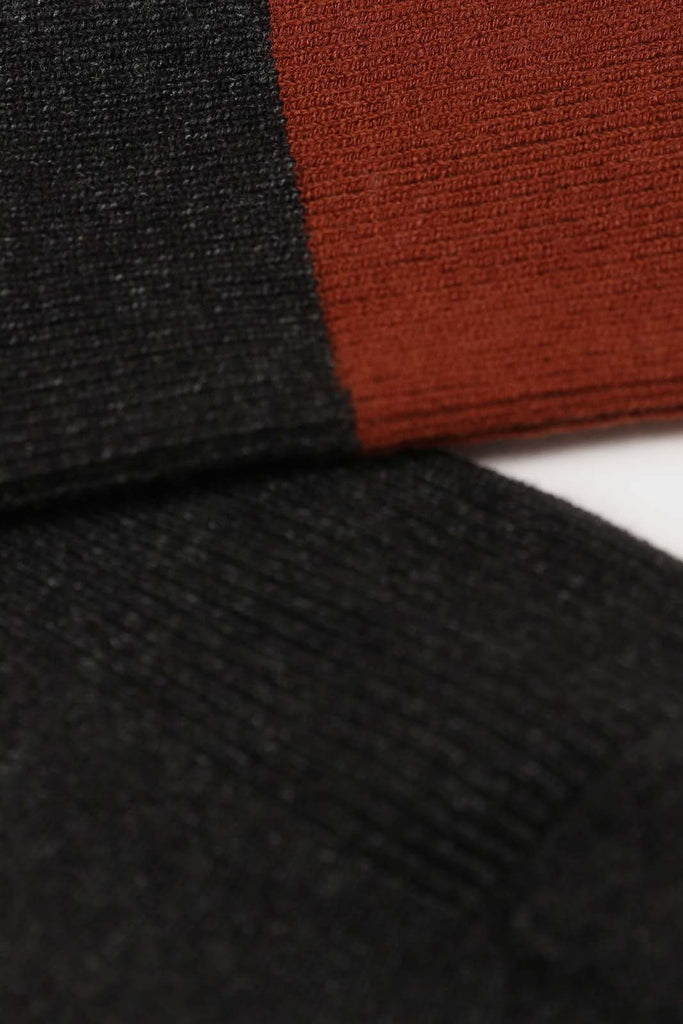 Black and brown colorblock long socks_2