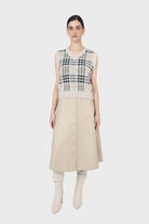 Beige and khaki checked knit vest_3