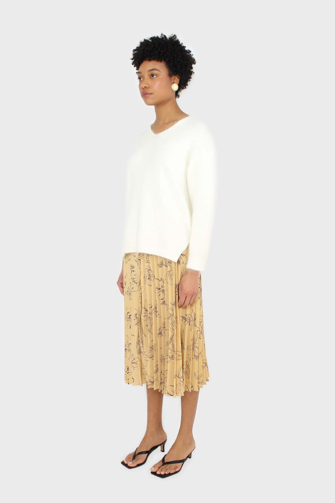Pale yellow floral print pleated satin skirt_1