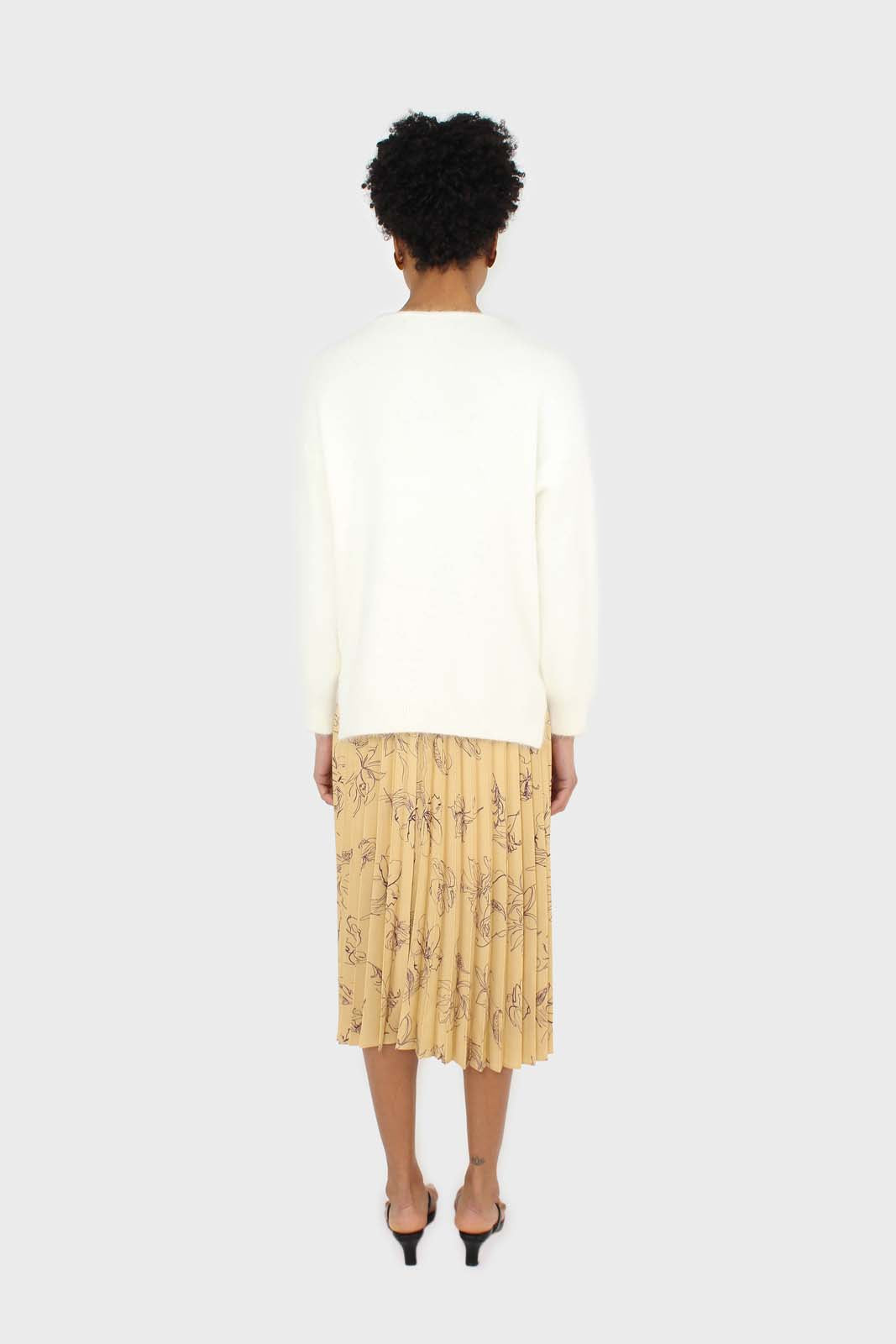 Pale yellow floral print pleated satin skirt_4