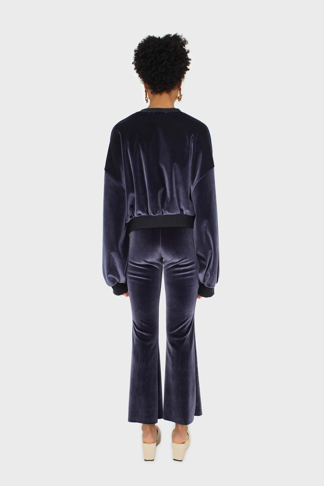 Navy smooth velvet balloon sleeve sweatshirt_6