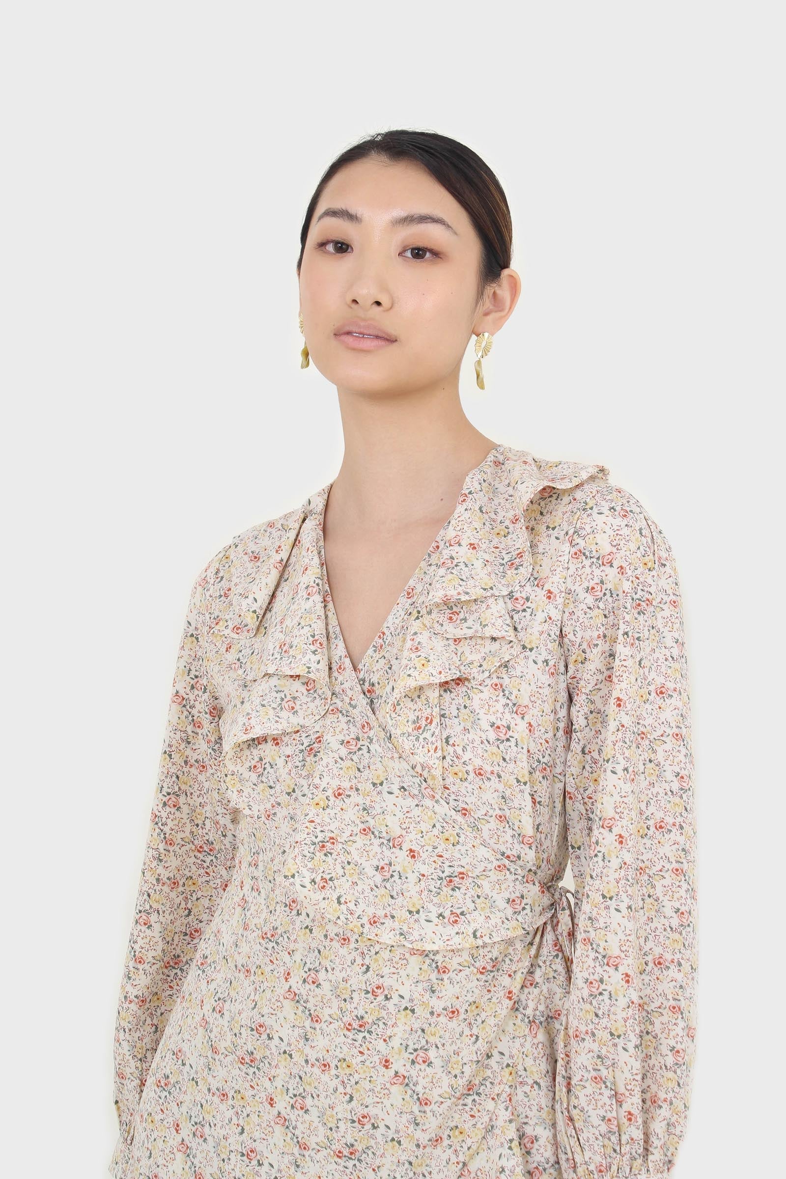 Ivory floral print ruffle trim wrap dress_6